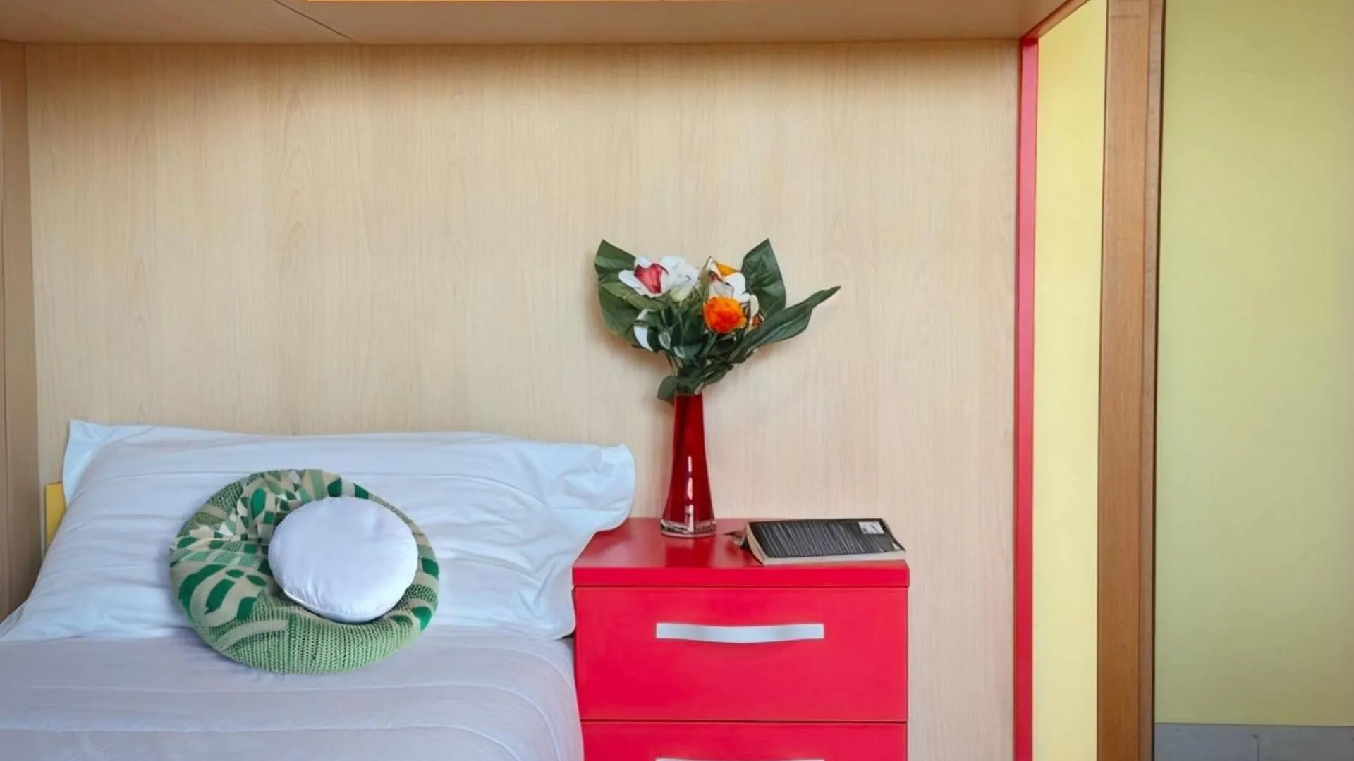 Homeby, Casa Cartesio Milan 0*,