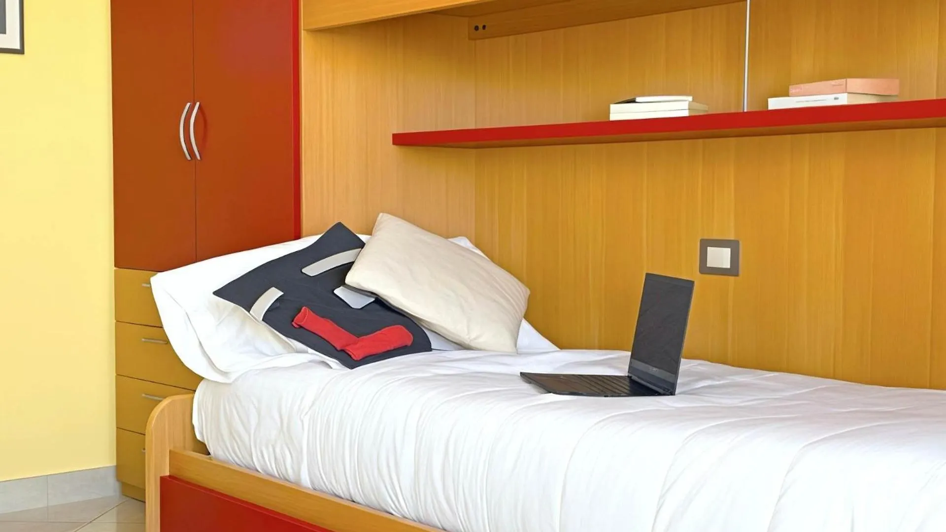 Homeby, Casa Cartesio Milan