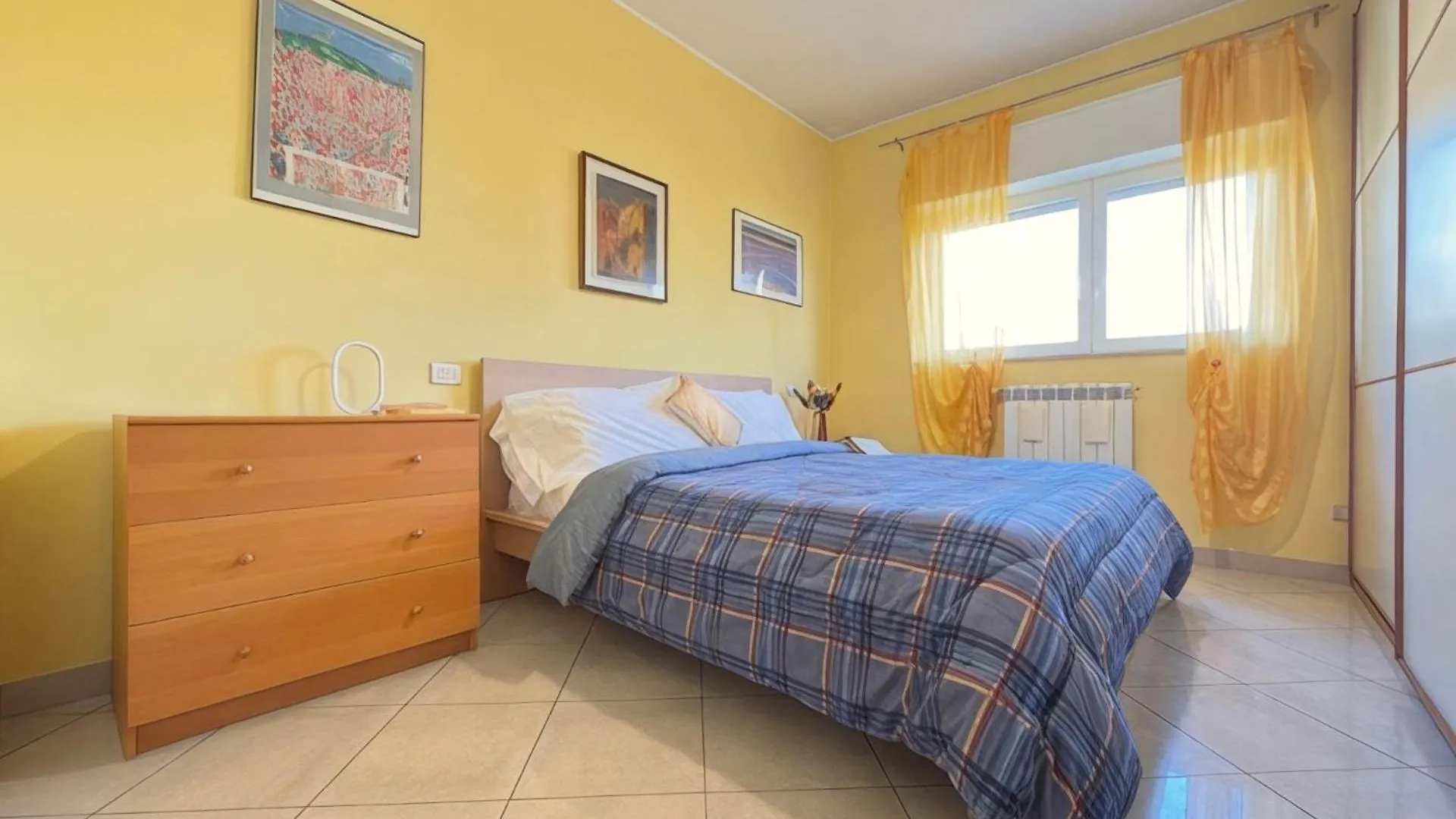 Apartment Homeby, Casa Cartesio Milan