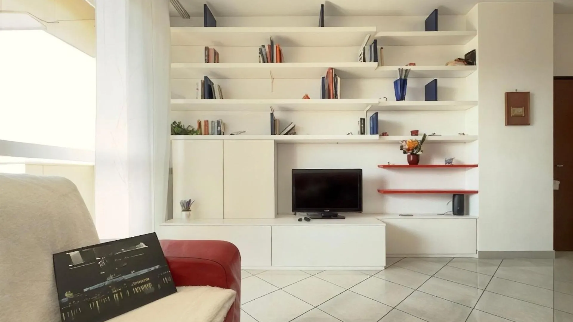 Apartment Homeby, Casa Cartesio Milan