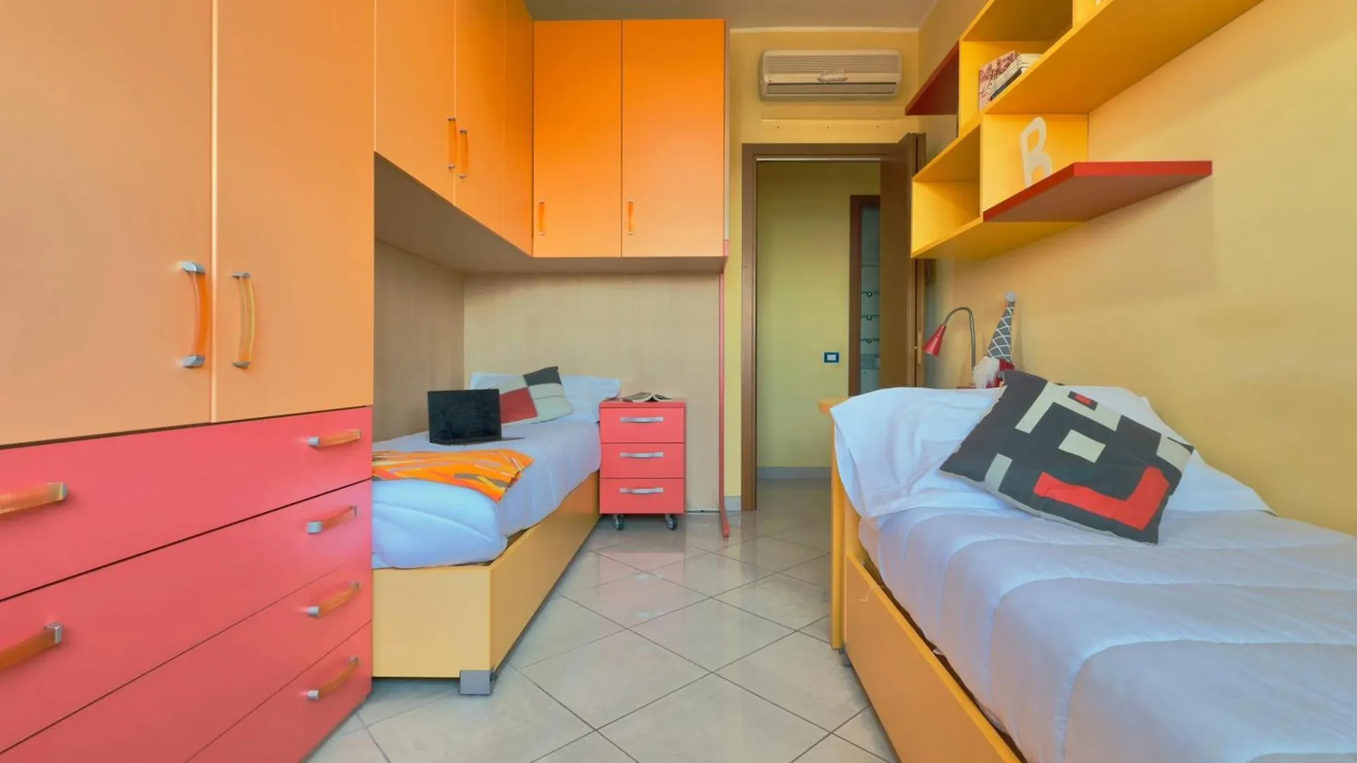 Homeby, Casa Cartesio Milan